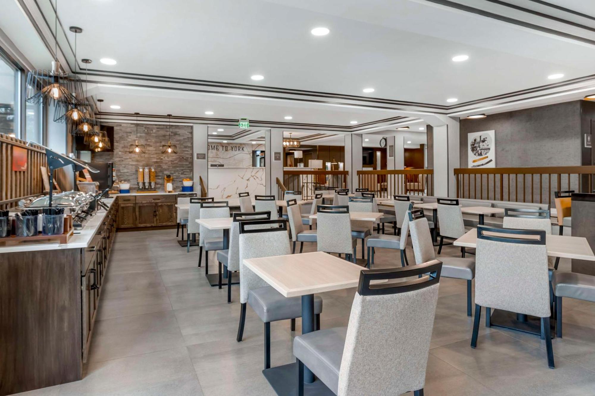 Best Western Plus Heritage Rail Inn & Suites York Esterno foto