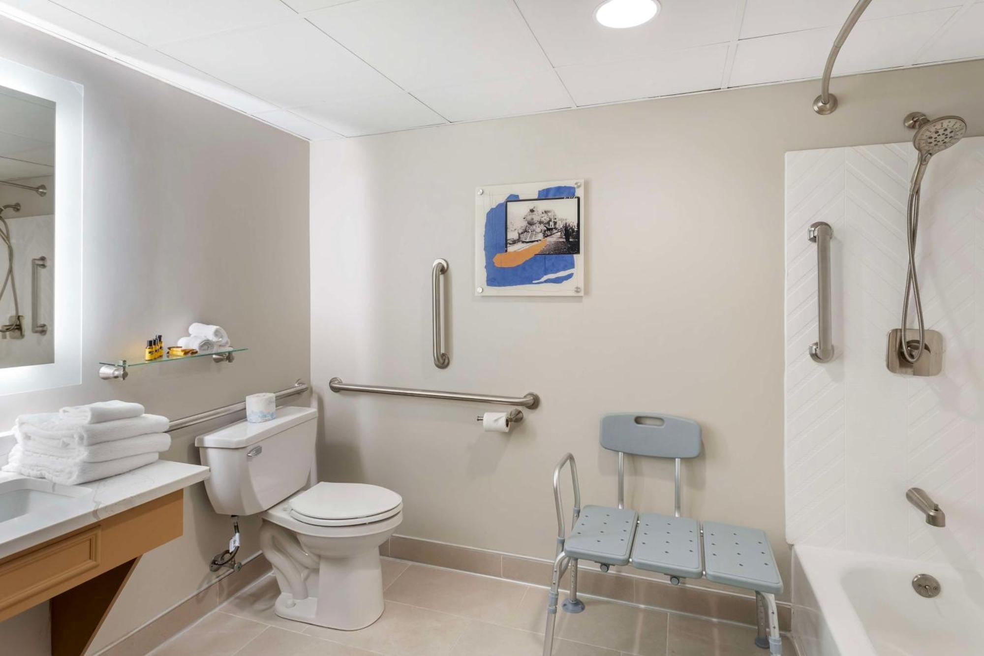 Best Western Plus Heritage Rail Inn & Suites York Esterno foto