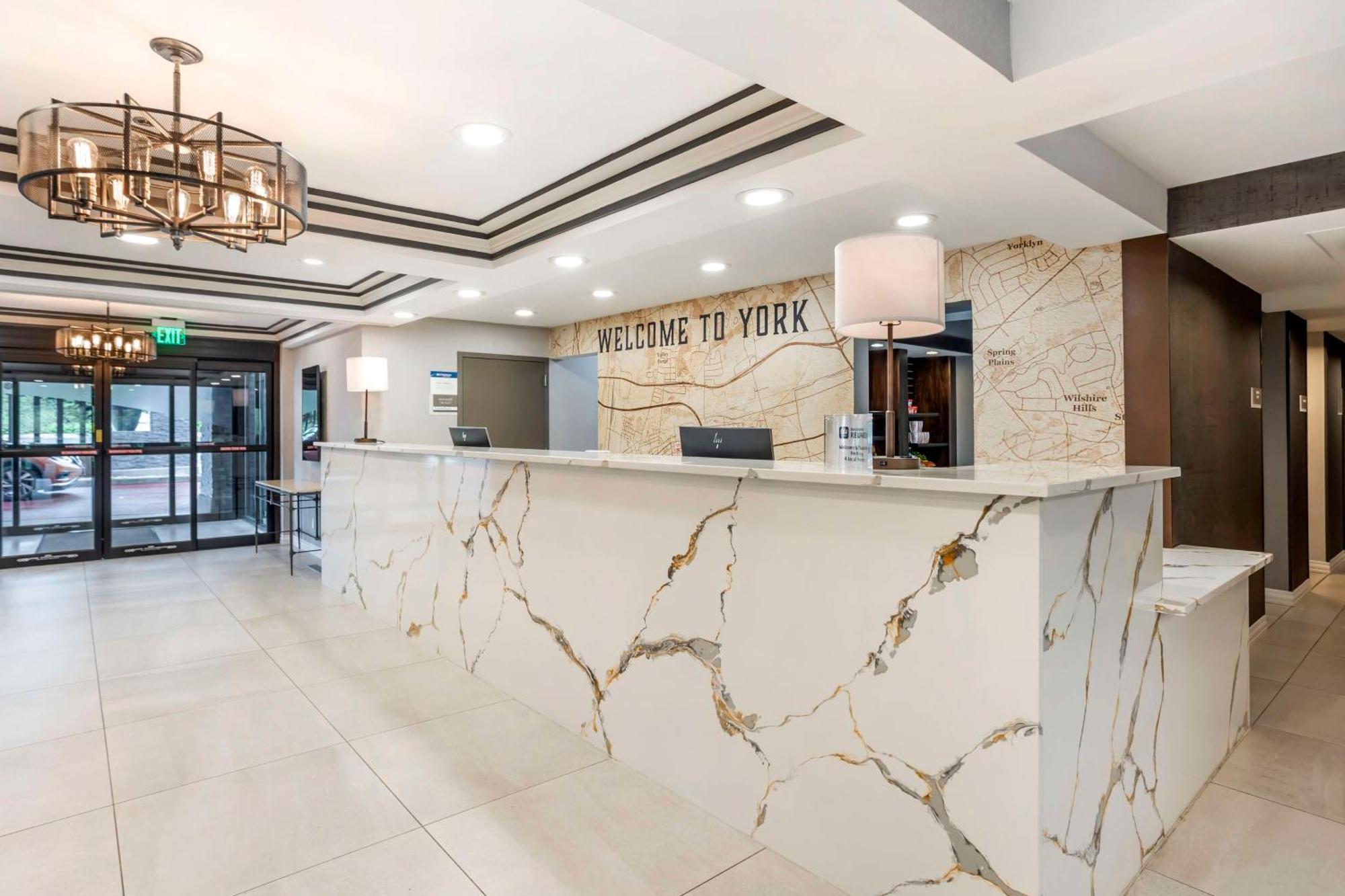 Best Western Plus Heritage Rail Inn & Suites York Esterno foto