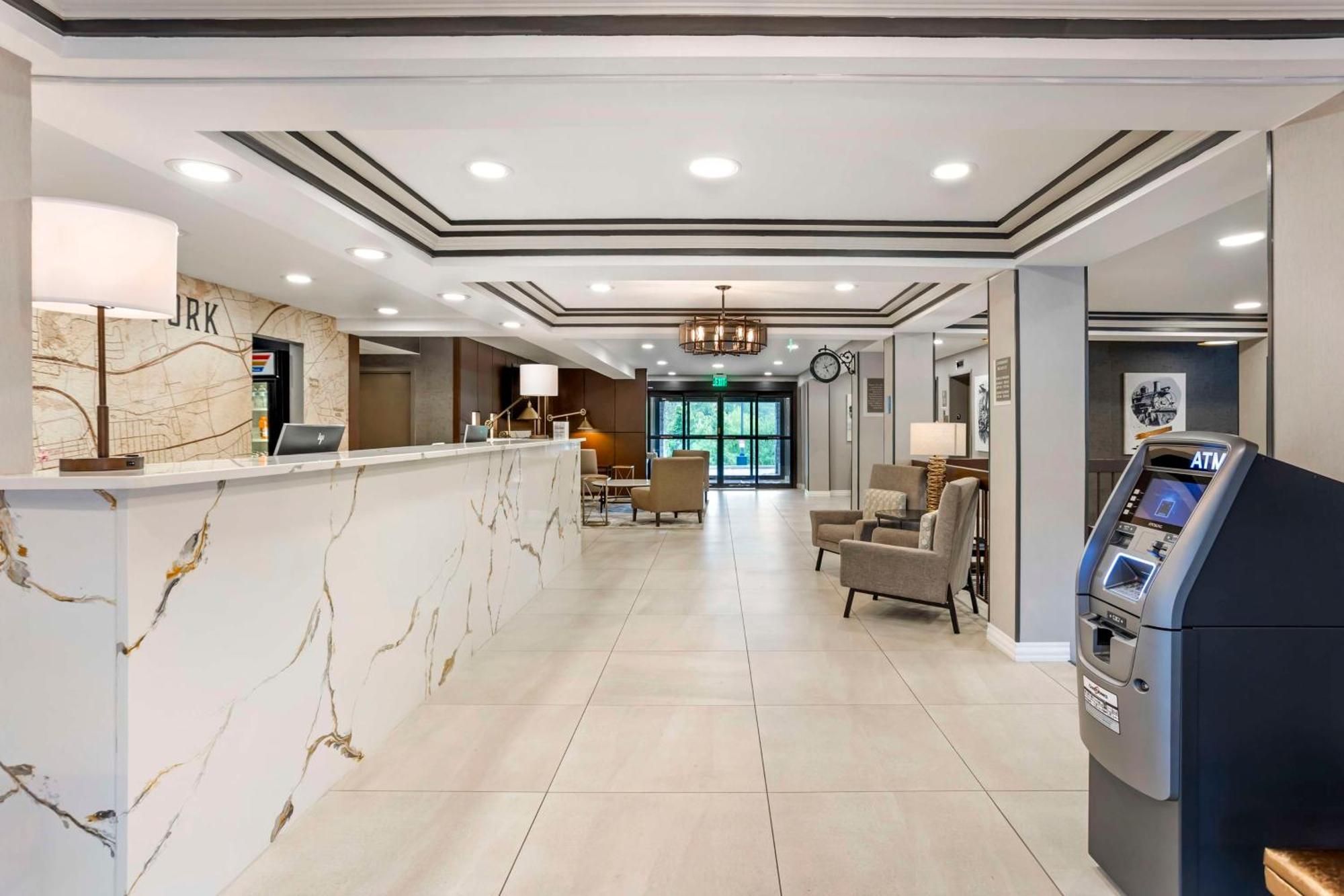 Best Western Plus Heritage Rail Inn & Suites York Esterno foto