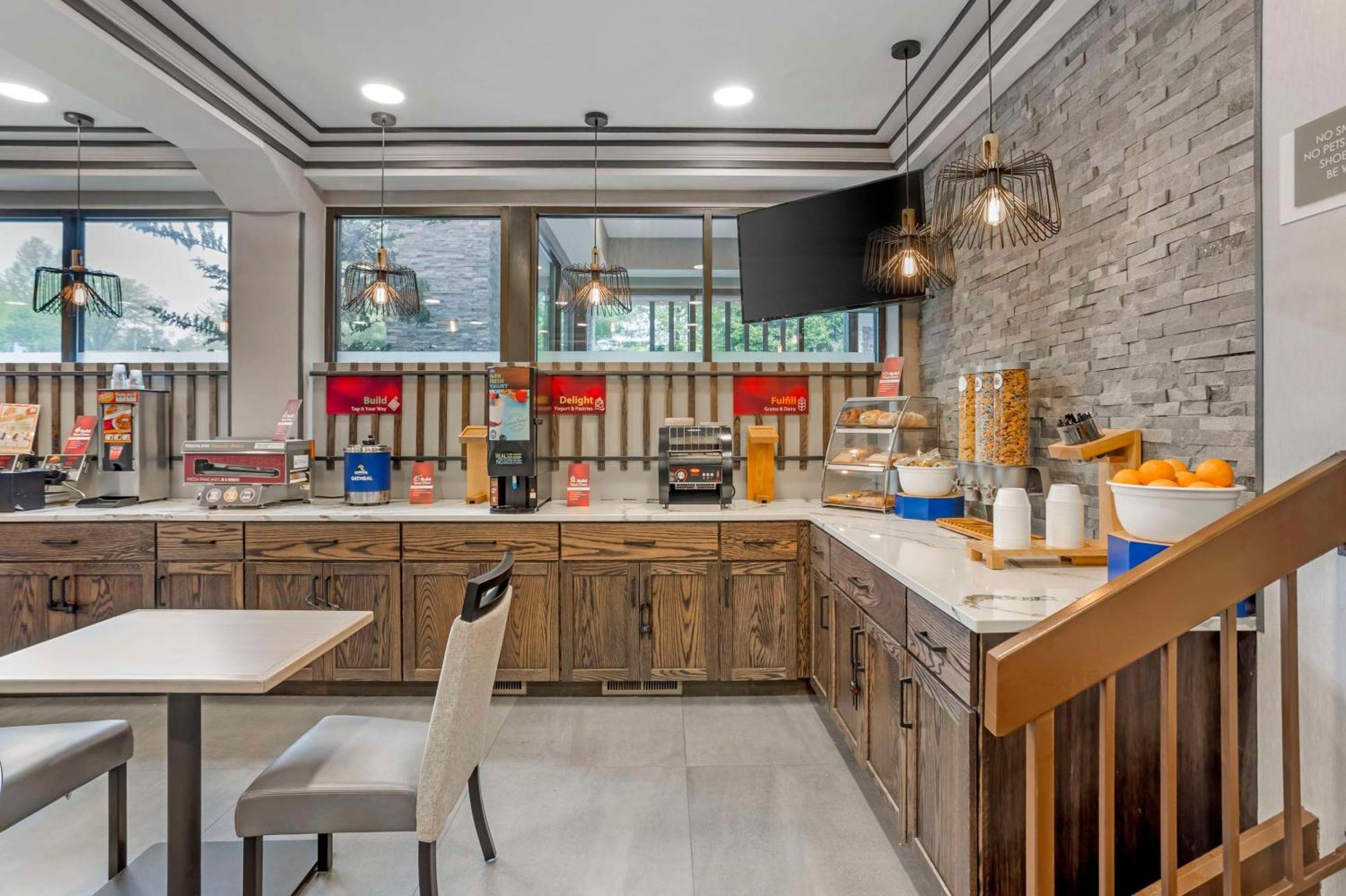 Best Western Plus Heritage Rail Inn & Suites York Esterno foto